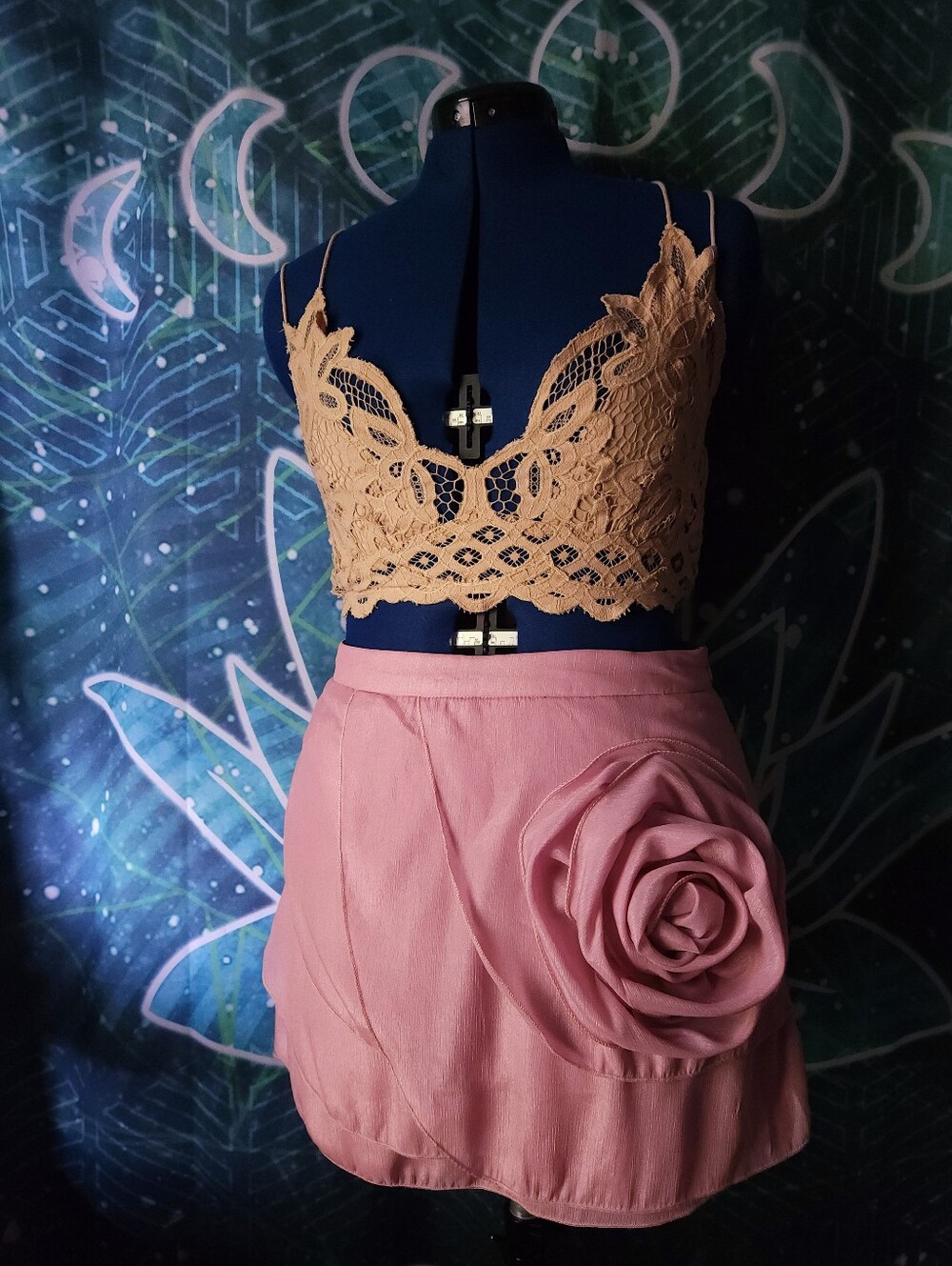 Commense Chiffon Draped Skort With 3D Rosette -Size L - NWT